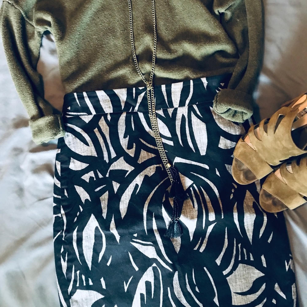Ann Taylor Jungle Patterned Pencil Skirt